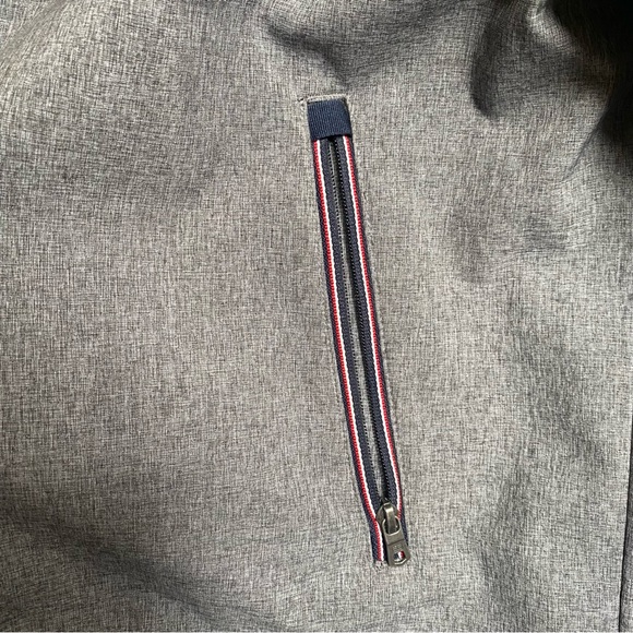 TOMMY HILFIGER • Gray Zip Midweight Softshell Jacket - XXL - Picture 6 of 16